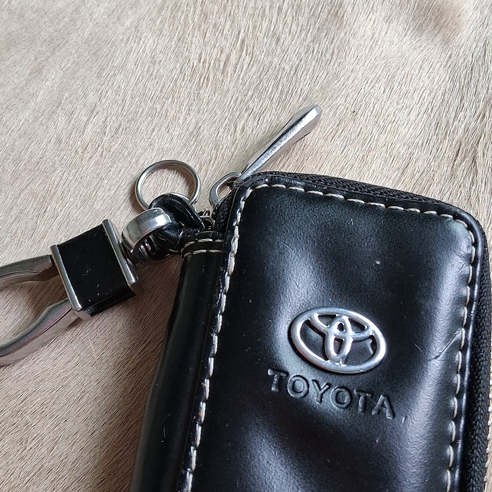 Toyota Key Chain/ Little Pouch - Picture 11 of 11